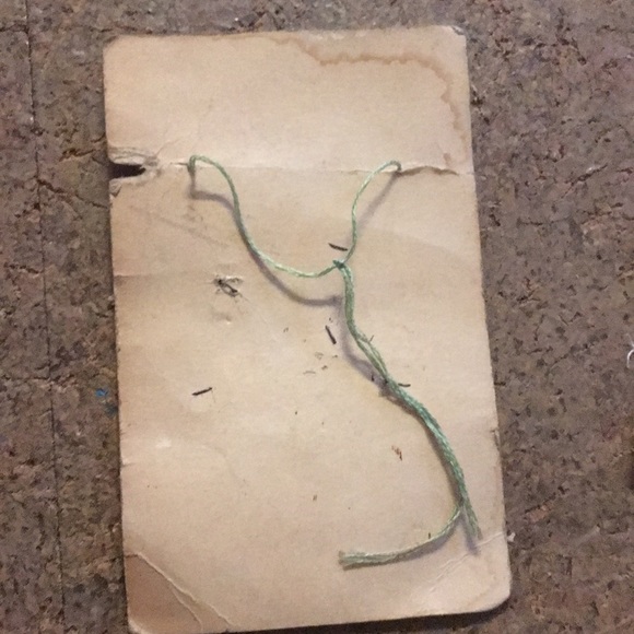 Vintage Lady Washington Pearls Buttons - Picture 2 of 5